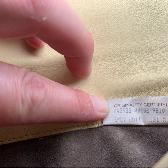 SOLD!!!Pristine Bottega Veneta Snakeskin leather clutch - Picture 5 of 11